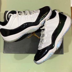 Air Jordan 11 Retro Low Used